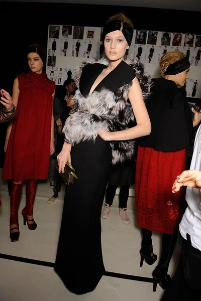 Look 19